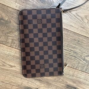 Louis Vuitton Neverfull Brown Damier Pochette